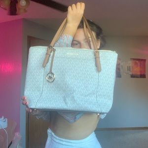 Micheal Kors Medium Jet art logo tote bag.